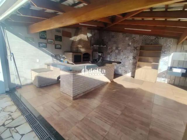 Casa aluguel em Setor Central, Uberlândia
