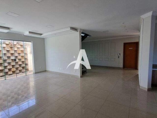 Casa aluguel em Setor Central, Uberlândia