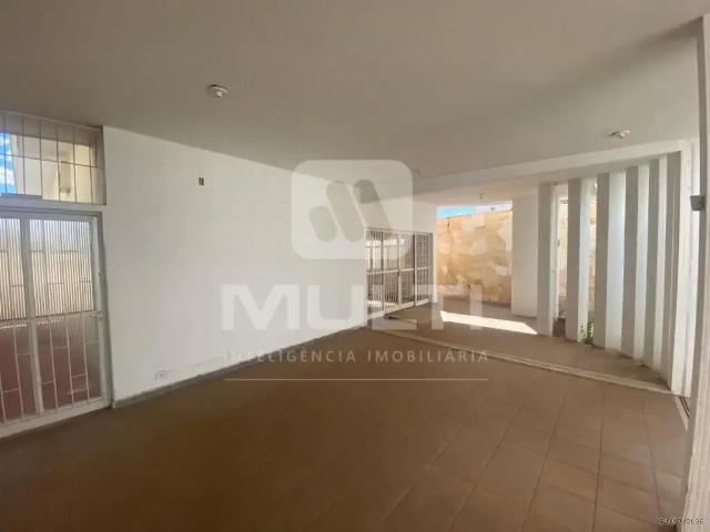 Casa aluguel em Setor Central, Uberlândia