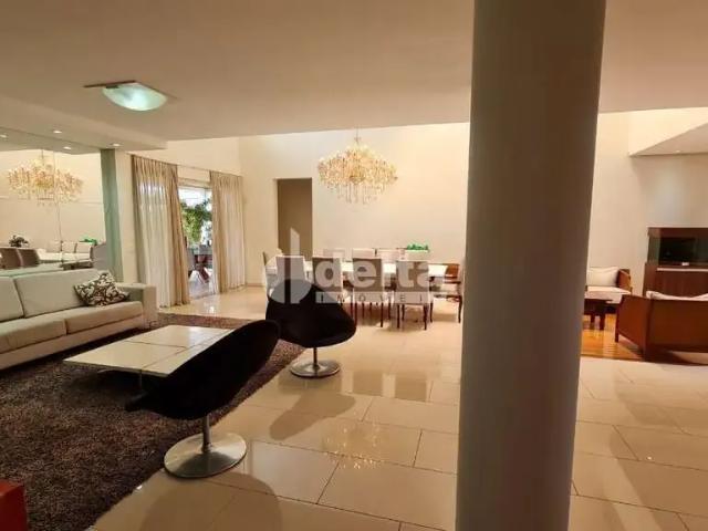 Casa aluguel em Jardim Holanda, Uberlândia