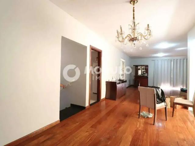 Casa aluguel em Setor Central, Uberlândia