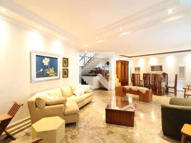Casa aluguel em Setor Central, Uberlândia