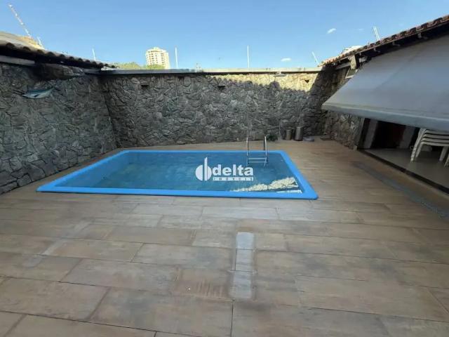 Casa aluguel em Setor Central, Uberlândia