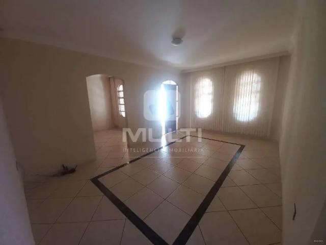 Casa aluguel em Região Geográfica Imediata de Uberlândia, Oliveira Fortes
