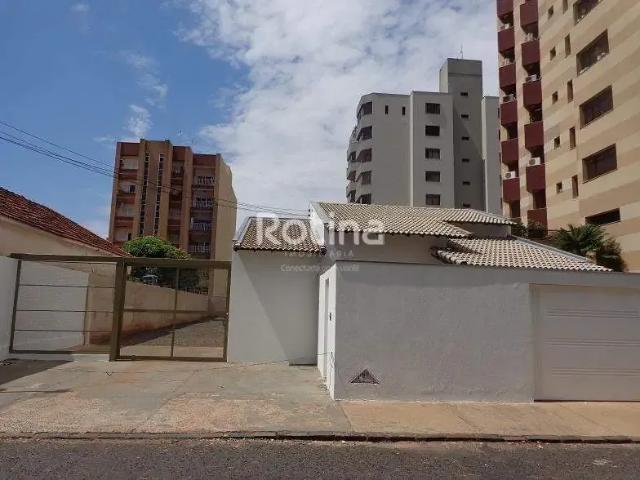 Casa aluguel em Setor Central, Uberlândia