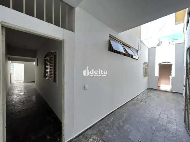 Casa aluguel em Região Geográfica Imediata de Uberlândia, Oliveira Fortes
