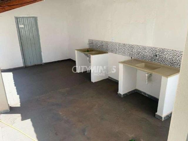Casa aluguel em Setor Central, Uberlândia