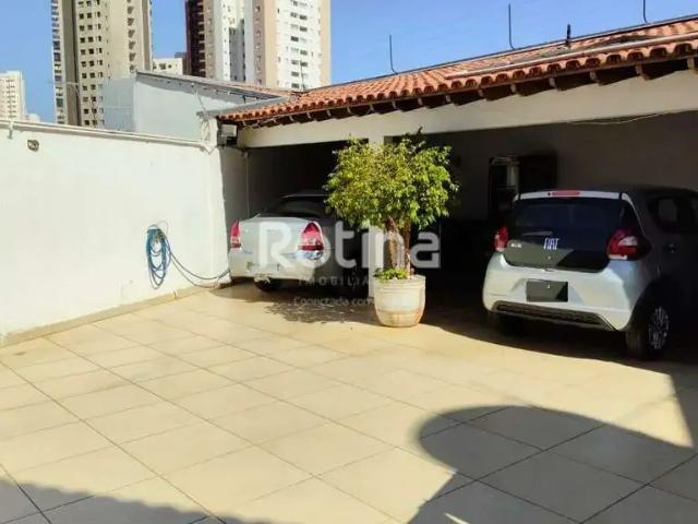 Casa aluguel em Setor Central, Uberlândia