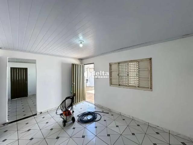 Casa aluguel em Região Geográfica Imediata de Uberlândia, Oliveira Fortes