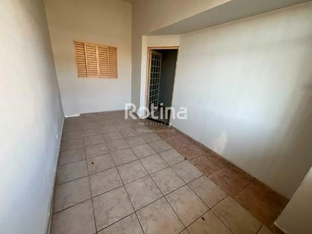Casa aluguel em Segismundo Pereira, Uberlândia
