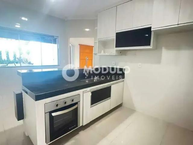 Casa aluguel em Segismundo Pereira, Uberlândia