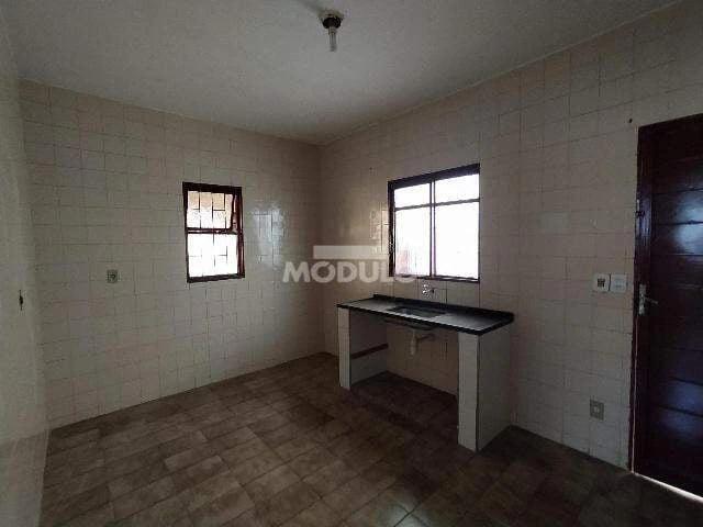 Casa aluguel em Segismundo Pereira, Uberlândia