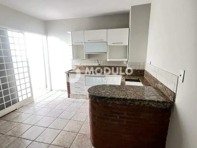 Casa aluguel em Setor Central, Uberlândia