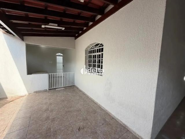 Casa aluguel em Setor Central, Uberlândia