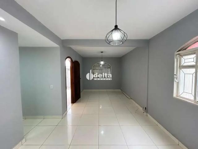 Casa aluguel em Região Geográfica Imediata de Uberlândia, Oliveira Fortes
