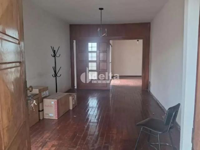 Casa aluguel em Região Geográfica Imediata de Uberlândia, Oliveira Fortes