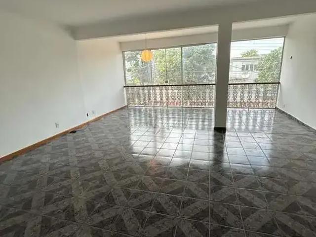 Casa aluguel em Região Geográfica Imediata de Vitória, Região Metropolitana da Grande Vitória