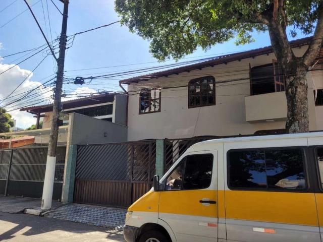 Casa aluguel em Região Geográfica Imediata de Vitória, Região Metropolitana da Grande Vitória