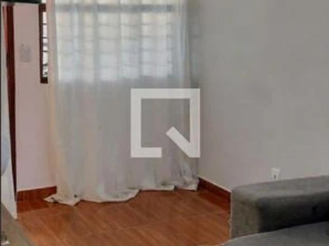 Casa aluguel em Conjunto Habitacional Jardim Serrano, Votorantim