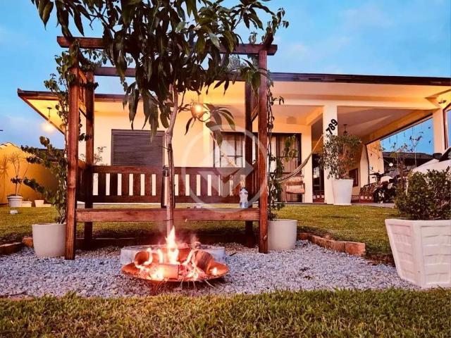 Casa venda em Águas Mornas, Centro
