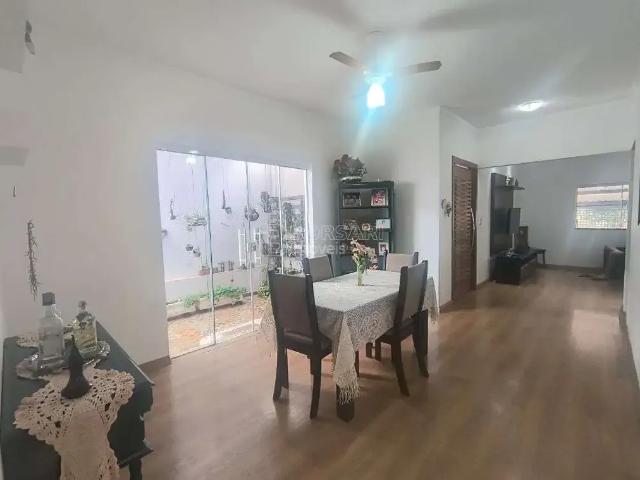 Casa venda em Região Imediata de Araraquara, Araraquara