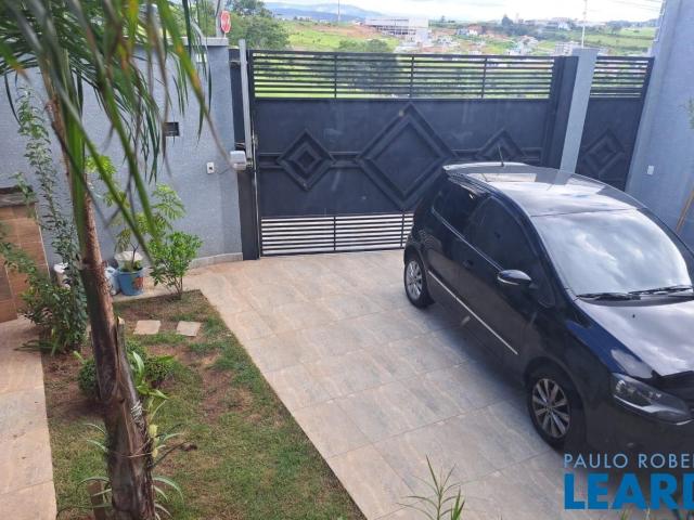 Casa venda em Atibaia