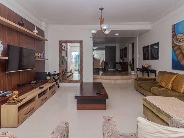 Casa venda em Região Geográfica Imediata de Itajaí, Balneario Camboriú