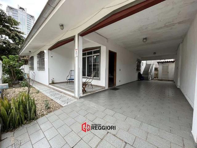 Casa venda em Balneário Camboriú, Região Geográfica Intermediária de Blumenau