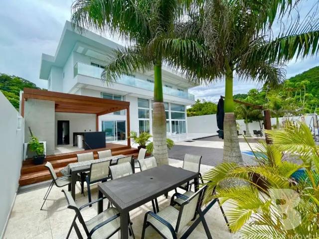 Casa venda em Região Geográfica Imediata de Itajaí, Balneario Camboriú