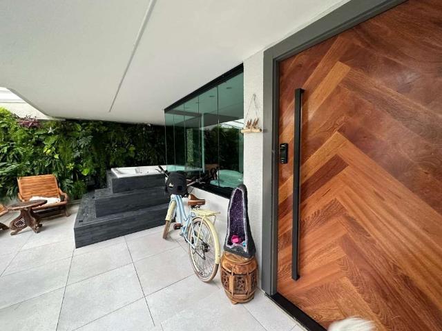 Casa venda em Região Geográfica Imediata de Itajaí, Balneario Camboriú