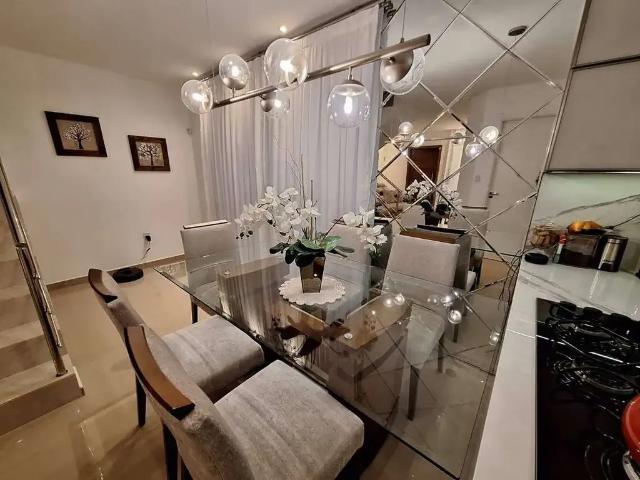 Casa venda em Balneário Piçarras, Região Geográfica Intermediária de Blumenau