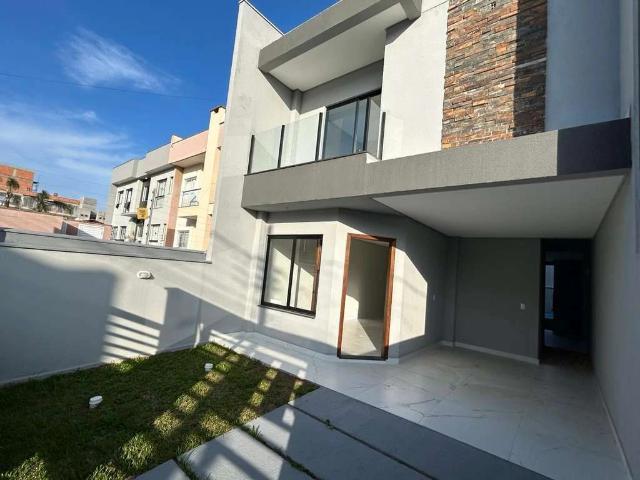 Casa venda em Balneário Piçarras, Região Geográfica Intermediária de Blumenau