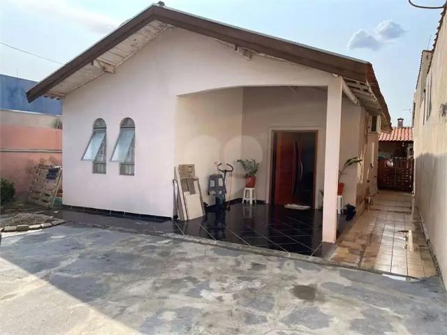 Casa venda em Região Imediata de Bauru, Bauru