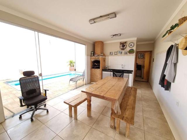 Casa venda em Região Imediata de Bauru, Bauru