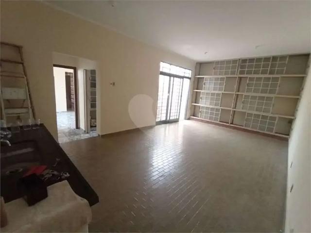 Casa venda em Região Imediata de Bauru, Bauru