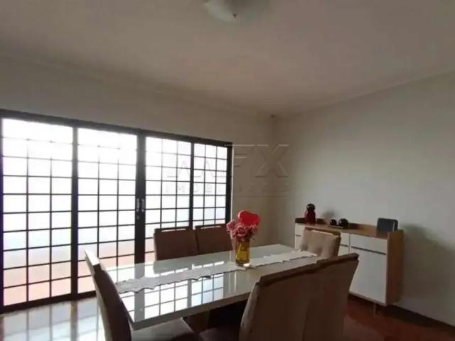 Casa venda em Região Imediata de Bauru, Bauru