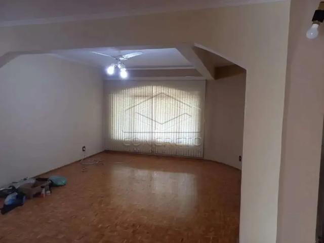 Casa venda em Região Imediata de Bauru, Bauru