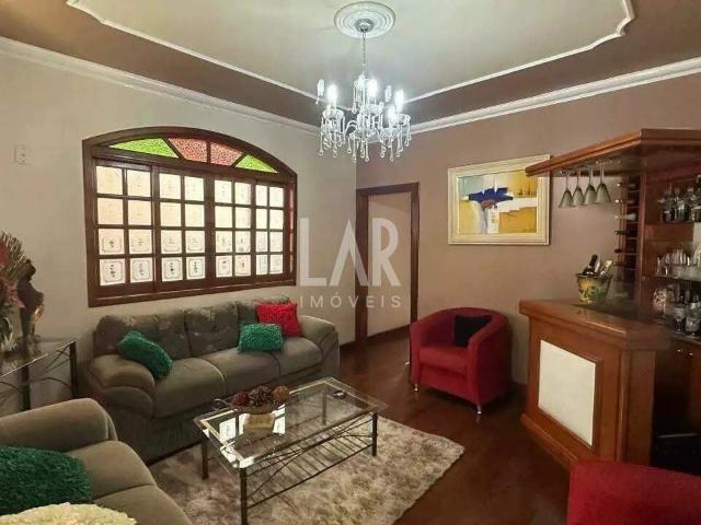 Casa venda em Regional Oeste, Belo Horizonte