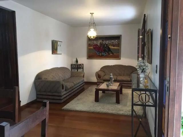 Casa venda em Região Geográfica Imediata de Belo Horizonte, Região Metropolitana de Belo Horizonte