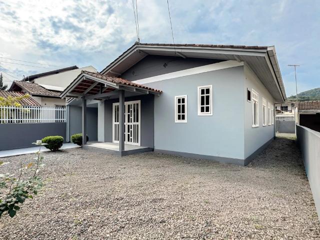 Casa venda em Blumenau, Região Geográfica Intermediária de Blumenau
