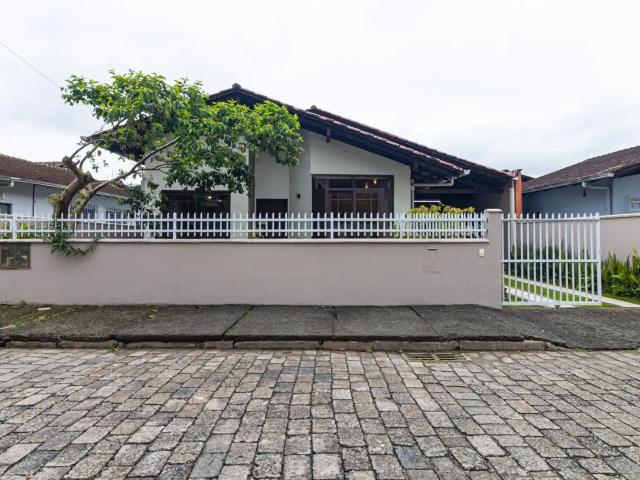 Casa venda em Blumenau, Região Geográfica Intermediária de Blumenau
