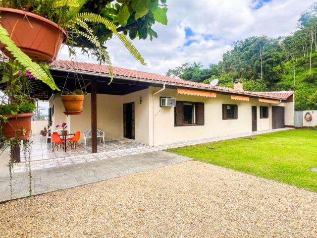 Casa venda em Blumenau, Região Geográfica Intermediária de Blumenau