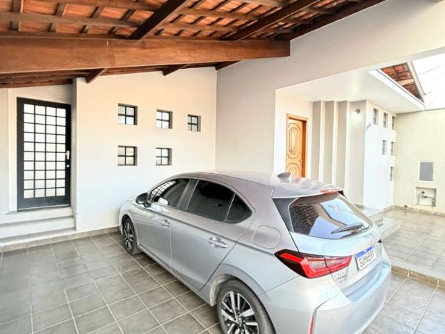 Casa venda em Botucatu, Região Geográfica Intermediária de Bauru