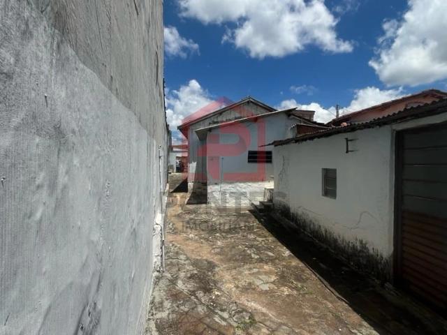 Casa venda em Botucatu, Região Geográfica Intermediária de Bauru