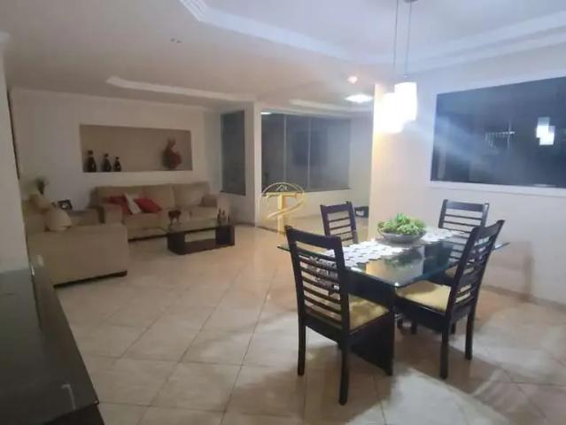 Casa venda em Região Geográfica Imediata do Distrito Federal, Região Integrada de Desenvolvimento do Distrito Federal e Entorno