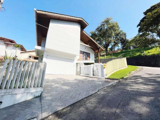 Casa venda em 1º de Maio, Brusque