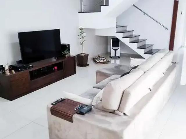 Casa venda em Região Imediata de São José dos Campos, Região Metropolitana do Vale do Paraíba e Litoral Norte
