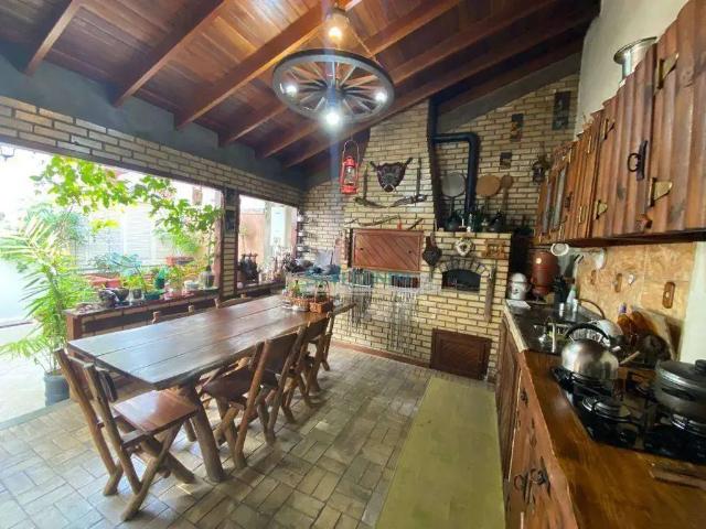 Casa venda em Cachoeirinha, Região Geográfica Intermediária de Porto Alegre