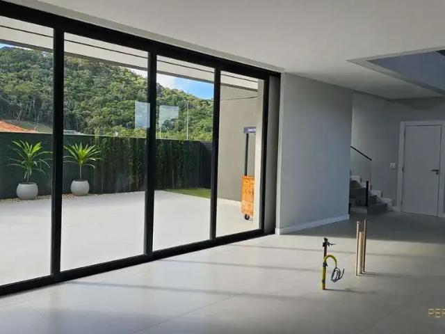 Casa venda em Região Geográfica Imediata de Itajaí, Camboriú