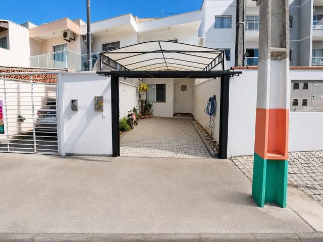 Casa venda em Rio Pequeno, Camboriú